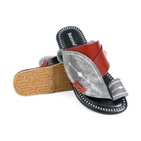 حذاء رجالي شرقي من باتونيا - رمادي واسود