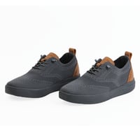 حذاء رياضي كاجوال من باتونيا - رمادي