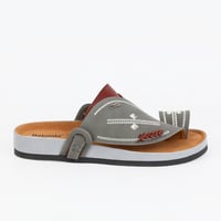 حذاء شرقي من باتونيا