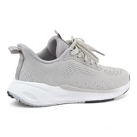 حذاء نسائي رياضي من باتونيا