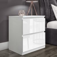 طاولة سرير جانبية - لون أبيض مع واجهة لامعة .