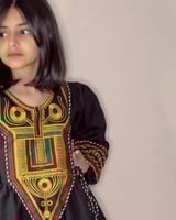 فستان التأسيس بنقشة السدو