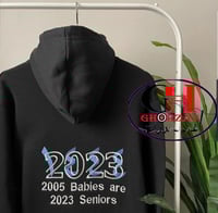 بلوفرات التخرج