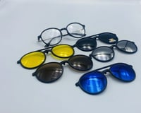 نظارة طبية شمسية (كلبس) بلاستيك رقم الموديل 2322AC...