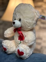 دبٌّ أنيقٌ مع وردةٍ وربطة عنق! بحجم 40 سم