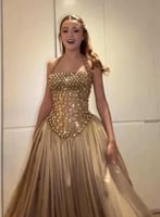 فستان زواج مطرز خرز