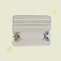 محفظة بلون بيج (برسم خاص)