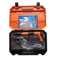 شنطة مع مسدس المسامير