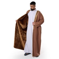 فروة بشت وبر لون بني فاتح