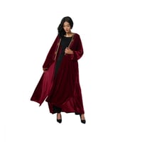عباية بشت مخمل لون احمر