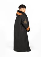 فروة ولادي بلون الاسود مع جلد بيج