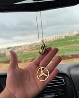 تعليقة سيارة شكل مرسيدس