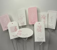 كرت اهداء شكل عشوائي