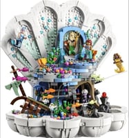 The little mermaid royal clamshell