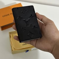 محفظة لويس فتون