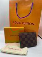 محفظة لويس فتون