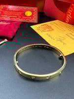 إسوارة كارتييه لوف فصوص