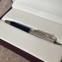 قلم اقنر - كحلي غامق