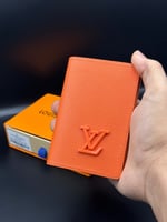 محفظة لويس فتون