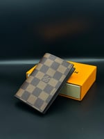 محفظة لويس فتون