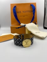 إساورة جلد عريض اسود