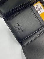 محفظة لويس فتون