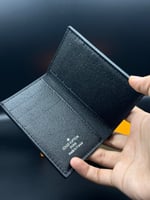 محفظة لويس فتون