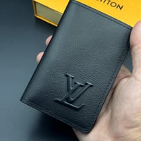 محفظة لويس فتون