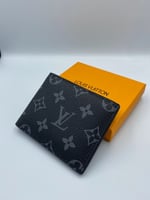 محفظة لويس فتون