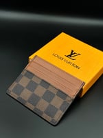 كارد هولدر - لويس فيتون