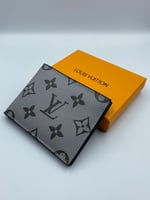 محفظة لويس فتون