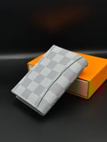 محفظة لويس فتون