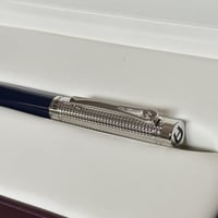 قلم اقنر - كحلي غامق