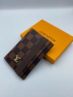 محفظة لويس فتون