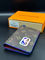 محفظة لويس فتون