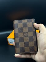 محفظة لويس فتون