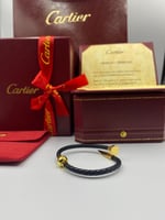 إساورة جلد اسود