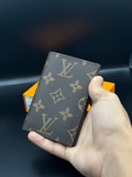 محفظة لويس فتون