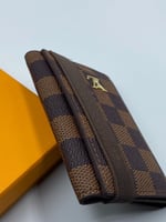 محفظة لويس فتون