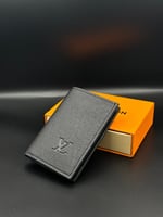 محفظة لويس فتون