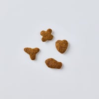 برامي مكافأة لجميع انواع القطط نكهة التونة والتوت...