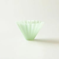 MATTE GREEN قمع اوريقامي AIR مقاس 01