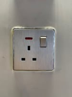 فيش ثلاثي 13A بيانو باللون الفضي المعتق