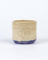 كوب فخار بيج