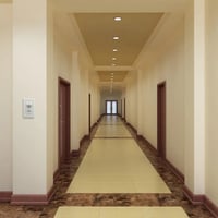 مفتاح كهربائي مع خاصية الاستشعار