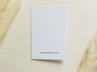 بطاقة إهداء بتصميم سنفونية موسيقية