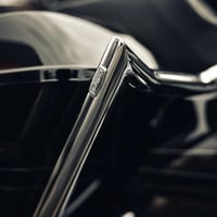 سدل قارد حامي من Factory 47 لون اسود / كروم لدراجا...