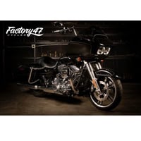 سدل قارد حامي من Factory 47 لون اسود / كروم لدراجا...