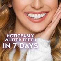 مجموعة شرائط تبييض الأسنان 3D وايت لبياض ناصع من ك...