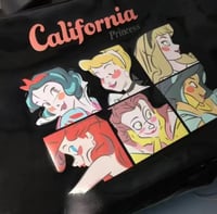 شنطة اميرات ديزني مقاس 42*26*20 سم